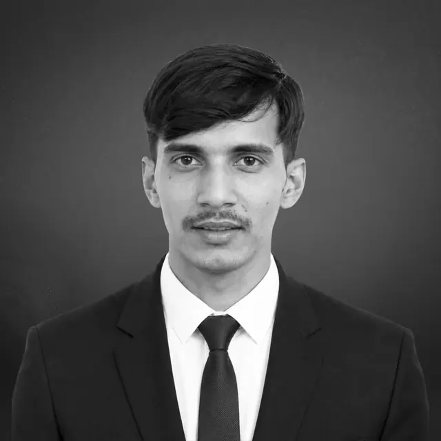 Muhammad Talha, Investigador y Analista de Negocios en BillionIdeas